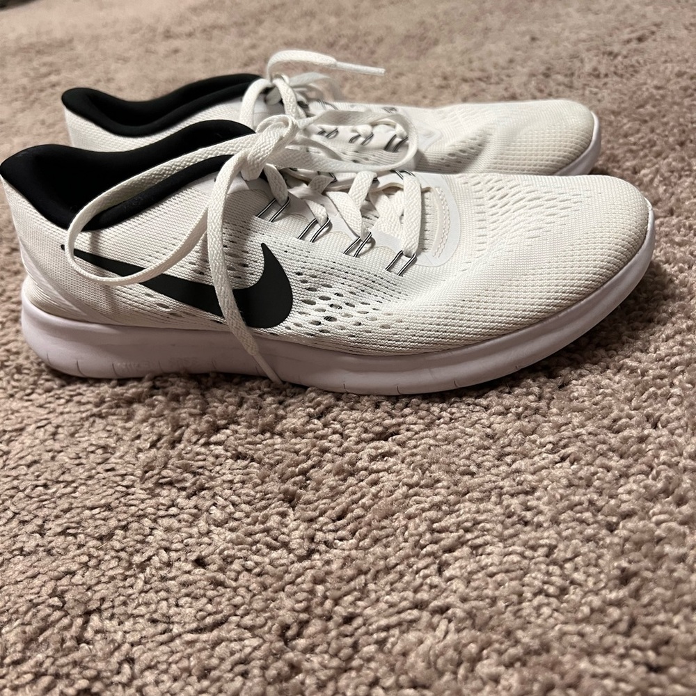 White Nike Shows